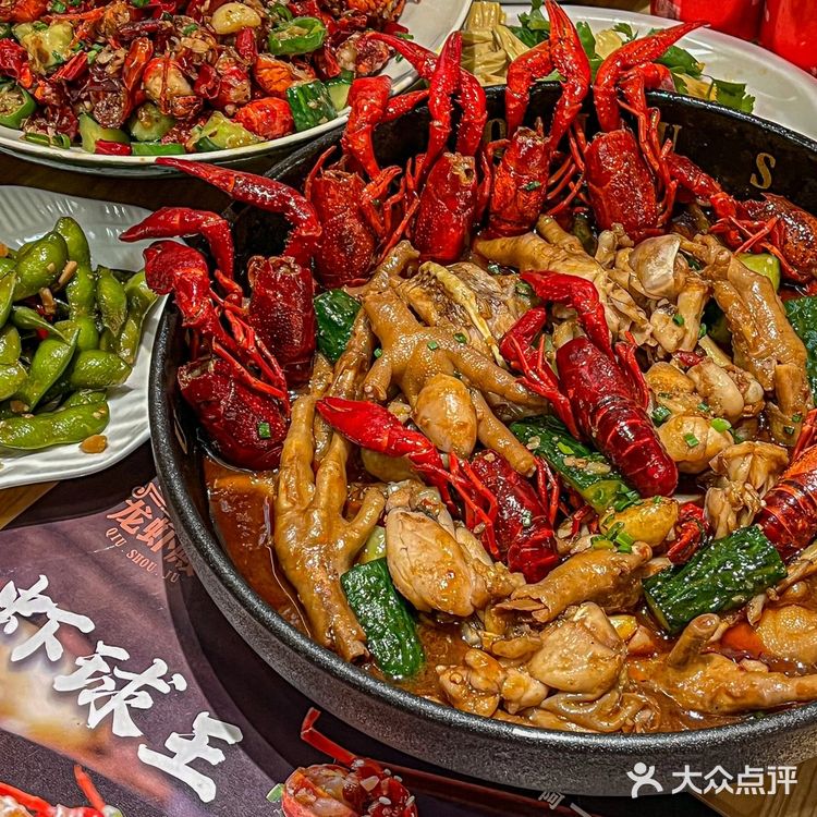 谁能拒绝这一口小龙虾拌面啊…