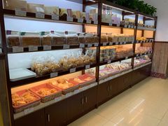 -红宝石·鲜奶小方·海派西点房(南翔店)