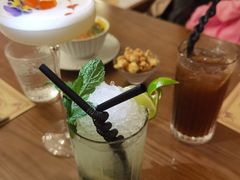 -Mark&Mars Restaurant