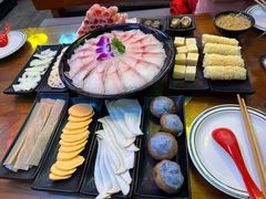 -丽江庭院·云南野生菌·海鲜火锅(鼓楼四合院店)