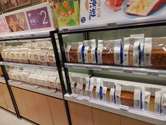面包甜点陈列柜-盒马鲜生(杭州运河上街店)