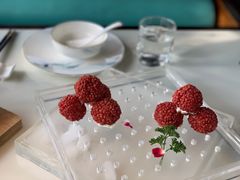 杨梅鳕鱼球-柳莺湖上·湖景餐厅·江南菜(西湖店)