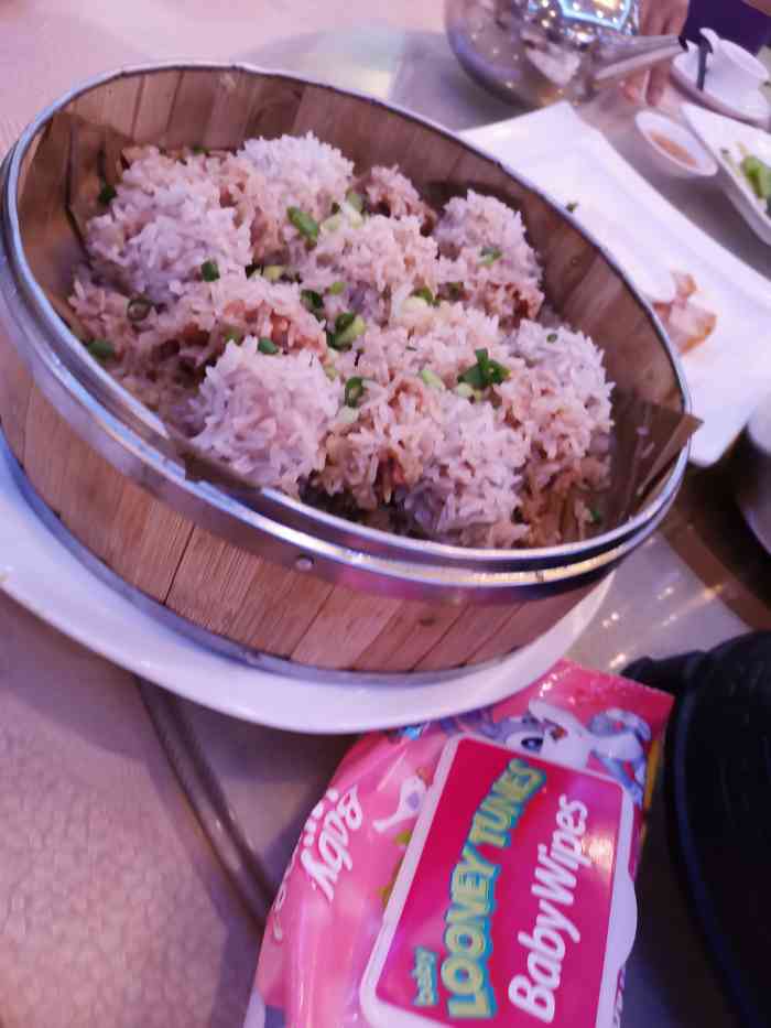 竹溪百福酒家-"[服务]来过两次都是不好的体验,不会再来.