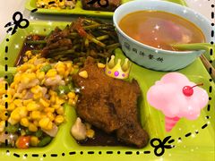 -同济大学本部学苑饮食广场