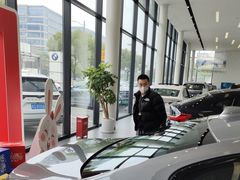 -上海宝信宝马4S店