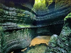 -梭布垭石林景区