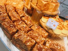 -万利隆·活力烘焙(人民路店)