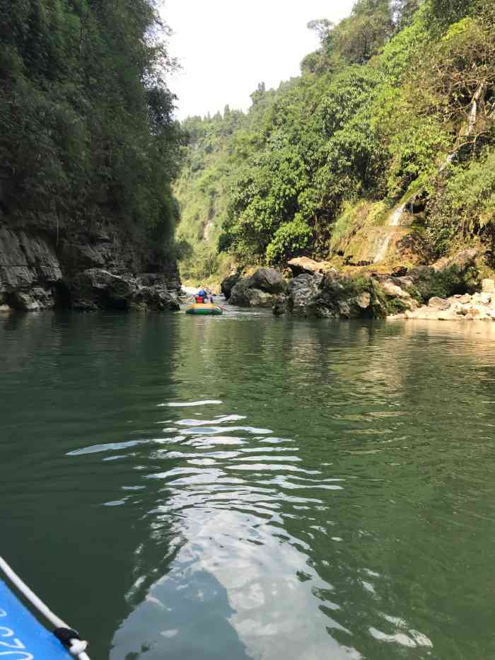 御泉河漂流-"92周三抵达景区,游客很少,等了差不多1.