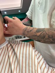 -鸿運 BARBER SHOP男士理发馆