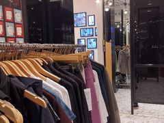 -lululemon(上海浦东IFC店)