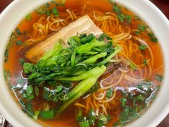 焖肉雪菜面-三两春(浦三路店)