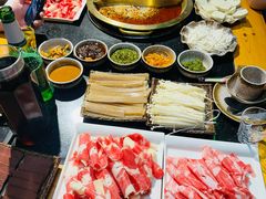-顶顶汤火牛排火锅·经典铜锅涮肉