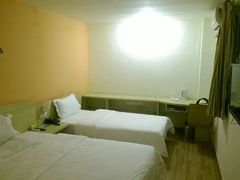 android_upload_pic-7天连锁酒店(上海徐家汇龙华路地铁站店)