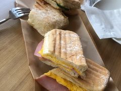 -必胜客(机场路店)