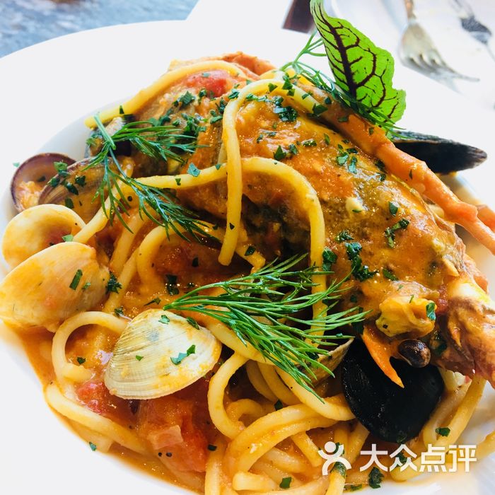 澳洲龙虾茄汁贝壳面