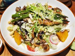 香煎鸡肉芦笋沙拉-POKEE VIA&Brunch·维娅(重庆来福士店)