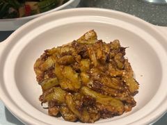 咸鱼茄子煲-尘香•传统川菜(创汇首座店)