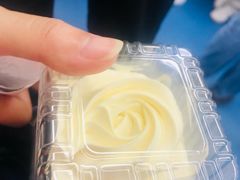 咸芝白脱蛋糕-红宝石·鲜奶小方·海派西点房(南翔店)