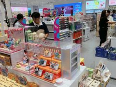 -名创优品(山东青岛华润万象城店)