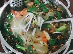 -冒牌富源酸菜猪脚火锅(沐春园店)