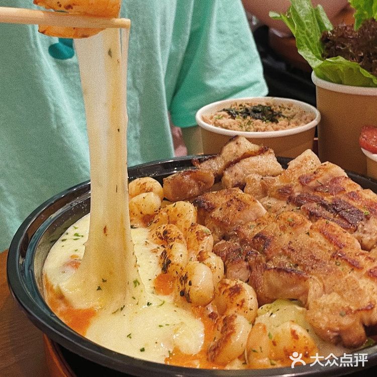 广州探店|芝士年糕烤肉拼盘！隐藏的平价韩料！