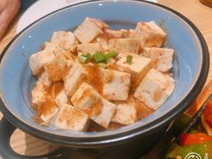 -小镇大厨新概念复合中餐厅(万达广场大连高新店)
