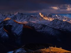 -贡嘎雪山