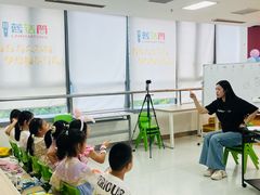 -蓝话筒·少儿成人演讲口才·主持朗诵·戏剧表演(大华第一坊店)