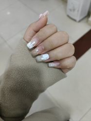 -星辰·新中式美甲美睫工作室
