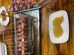 -哈尔滨小酒馆·鲜肉现穿自助烧烤(康新花园店)