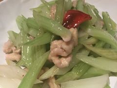 西芹核桃仁-胖老汉椒麻鸡清真新疆菜(西御街店)