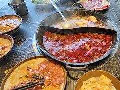 -冯校长老火锅(中联广场店)