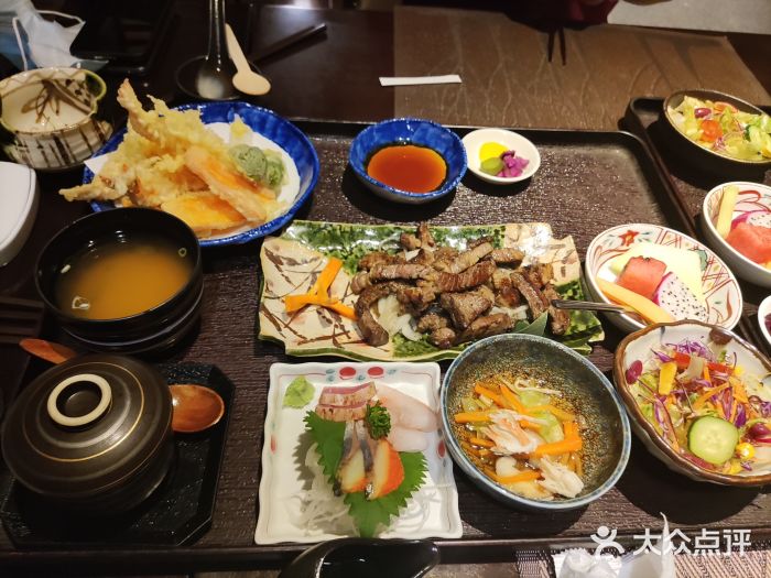 富力希尔顿酒店·源氏日餐厅图片