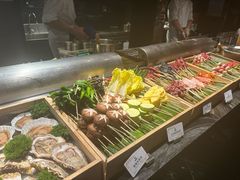 -雍容荟帝王蟹活龙虾展台自助(IFS黑金店)