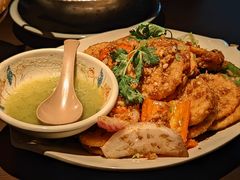 -大头虾越式风味餐厅(光明广场店)