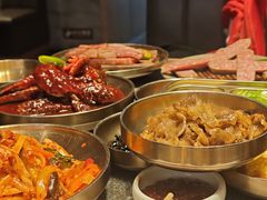-草家酱蟹炭火烤肉店(珲春南路二店)