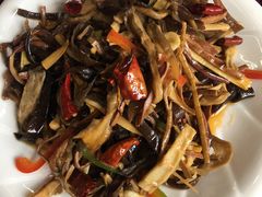 -小厨子私房菜·云南美食店