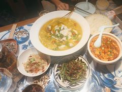 -川流不息·地道川菜·小龙虾(新松江路店)
