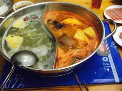 -苗伯妈酸汤火锅