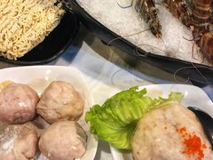-鲜入围煮花胶鸡海鲜火锅