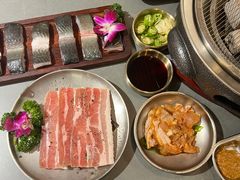 -围炉肉舍•炭烤活鳗•丹东海鲜烤肉(步行街店)