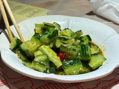 -肥肥虾庄·金牌油焖大虾(汉街SKP店)