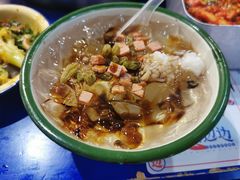 -马路边边串串香(苗栗路店)