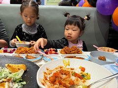 凯撒沙拉-KIDults童伴儿亲子餐厅(达美中心广场店)