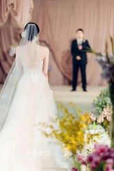 -Vera Wang婚纱礼服旗舰店
