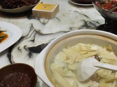 -蔼若春.传承三十年云南菜(金碧公园店)