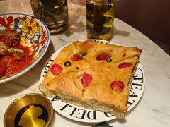 新鲜番茄黑橄榄佛卡恰-IL TEATRO 精品意大利餐厅