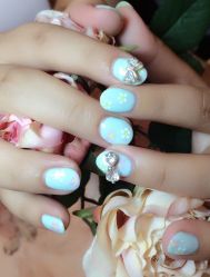 -爱美睫美甲会馆