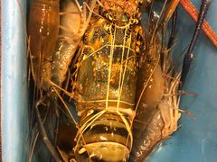 -J Daeng Seafood