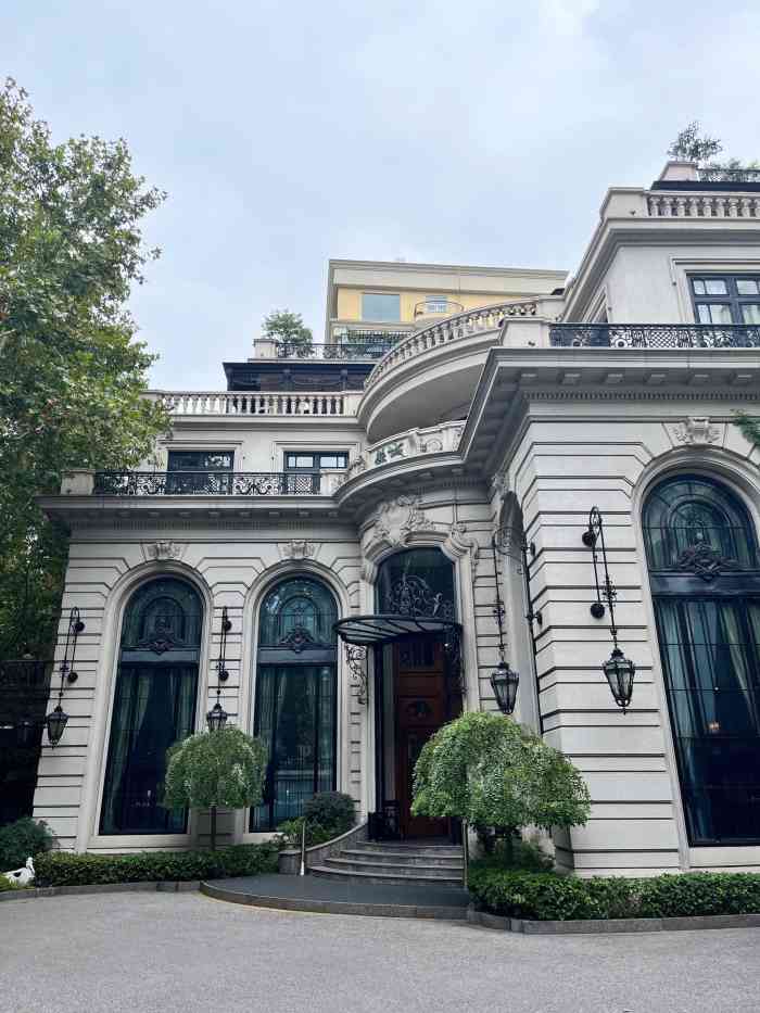 荣城酒家-"家里亲戚请客选了这家.上海保留不多的一幢.